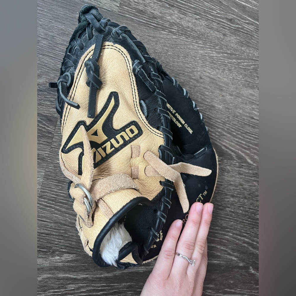 Mizuno Tan and Black Baseball Glove